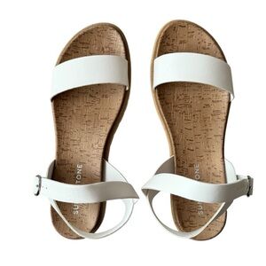 Sun + Stone Women’s White Sandals Size 8.5